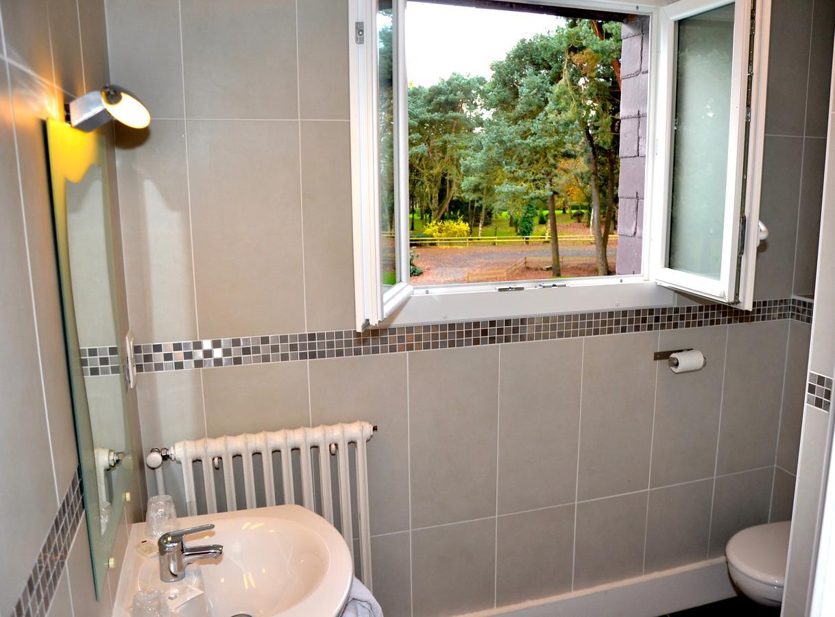 Hotel Roc Land Les Portes du Coglais Kültér fotó